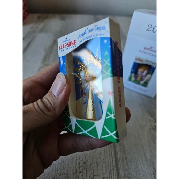 Hallmark Angel nifty '50s tree topper keepsake ornament 2018 - Picture 4 of 9